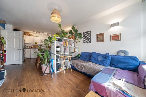 1 bedroom flat for sale, Grovelands Road, Hawthorne House Grovelands Road, N15