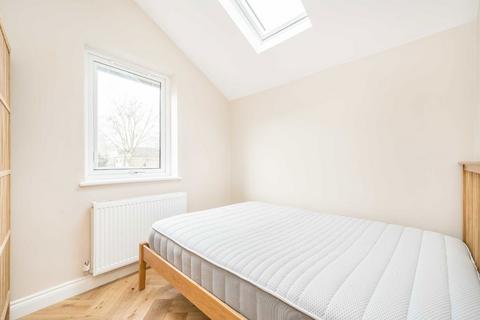 2 bedroom flat to rent, Haydons Road, London SW19