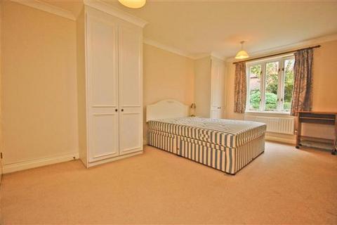 2 bedroom apartment to rent, Pavillion Court, Wimbledon, SW19