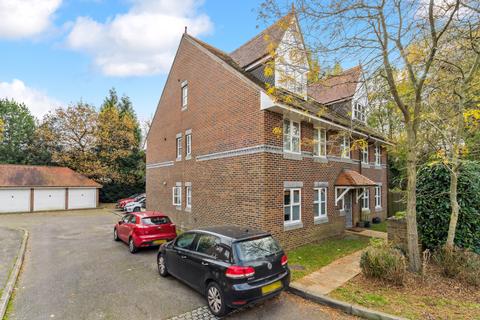 2 bedroom ground floor flat for sale, The Brambles, Prospect Road, St. Albans, Hertfordshire