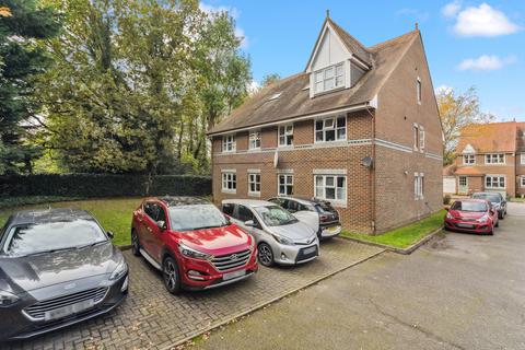 2 bedroom ground floor flat for sale, The Brambles, Prospect Road, St. Albans, Hertfordshire