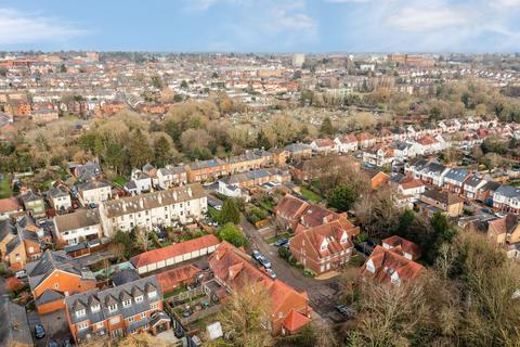 2 bedroom ground floor flat for sale, The Brambles, Prospect Road, St. Albans, Hertfordshire