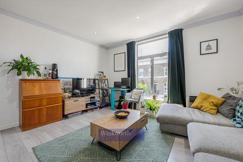 1 bedroom flat to rent, CLAYLANDS ROAD, SW8