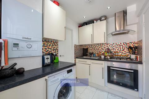 1 bedroom flat to rent, CLAYLANDS ROAD, SW8