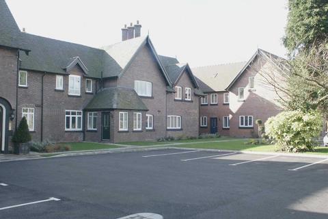 2 bedroom flat to rent, Manor Farm Drive, Tittensor