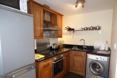 2 bedroom flat to rent, Manor Farm Drive, Tittensor