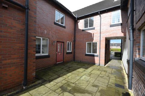 2 bedroom flat to rent, Manor Farm Drive, Tittensor