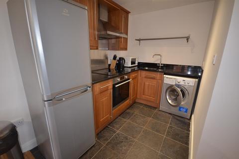 2 bedroom flat to rent, Manor Farm Drive, Tittensor