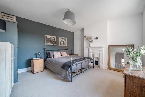 19 Campbell Road, Bedford, MK40 3DD