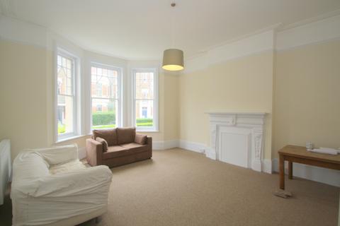 3 bedroom flat for sale, Kenmare Mansions, Gondar Gardens, West Hampstead, NW6