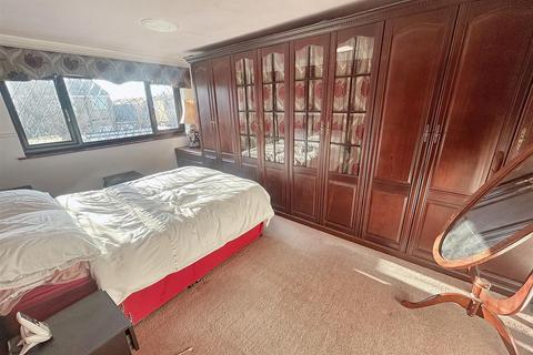 28 Reddicap Heath Road, Sutton Coldfield, B75 7DZ