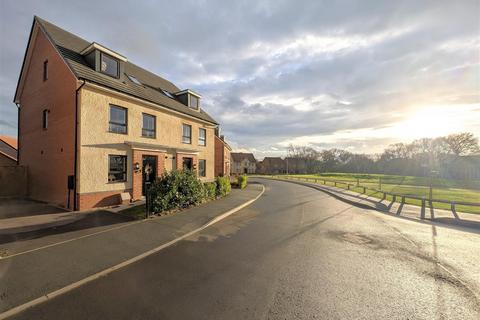 3 bedroom townhouse for sale, Holly Blue Road, Sandbach