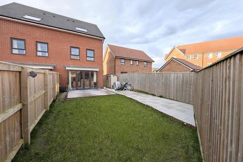 3 bedroom townhouse for sale, Holly Blue Road, Sandbach