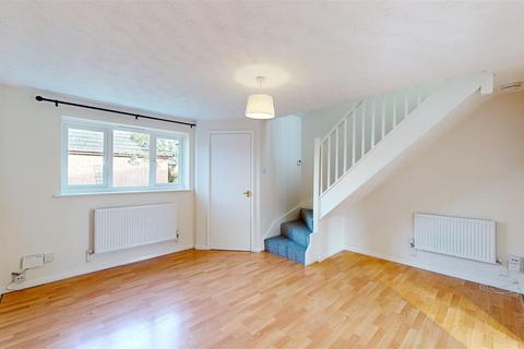 2 bedroom semi-detached house to rent, Dundee Drive, Stamford