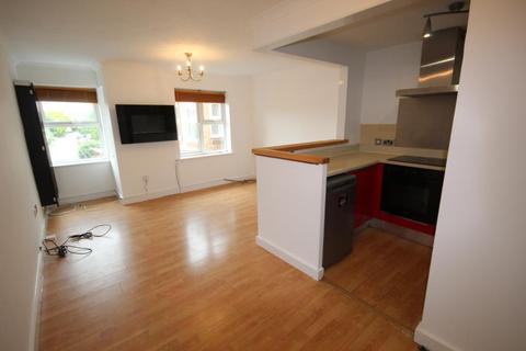 2 bedroom maisonette to rent, Maplin Park, Langley.