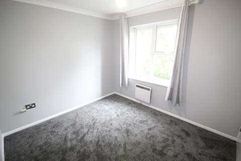 2 bedroom maisonette to rent, Maplin Park, Langley.