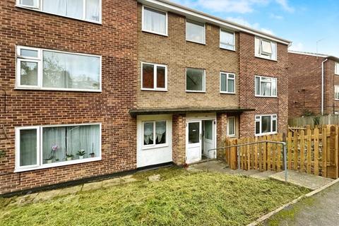 2 bedroom ground floor flat to rent, Roseholme Maidstone ME16