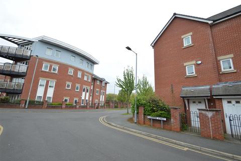 4 bedroom townhouse to rent, Pickering Street, Manchester M15