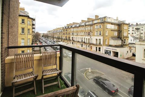 2 bedroom penthouse to rent, Queens Gardens, East Sussex BN3