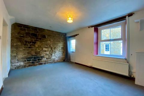 3 bedroom terraced house to rent, New Street, Brookhouse, Lancaster