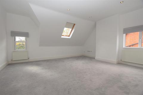 1 bedroom flat to rent, Woodcote Road