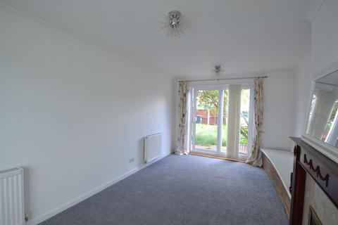 3 bedroom terraced house to rent, Ollerton Walk, Corby NN18