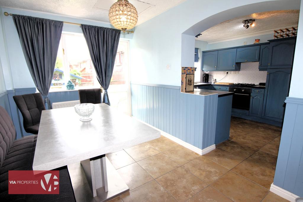 12 Church View Broxbourne EN10 7 AB via...