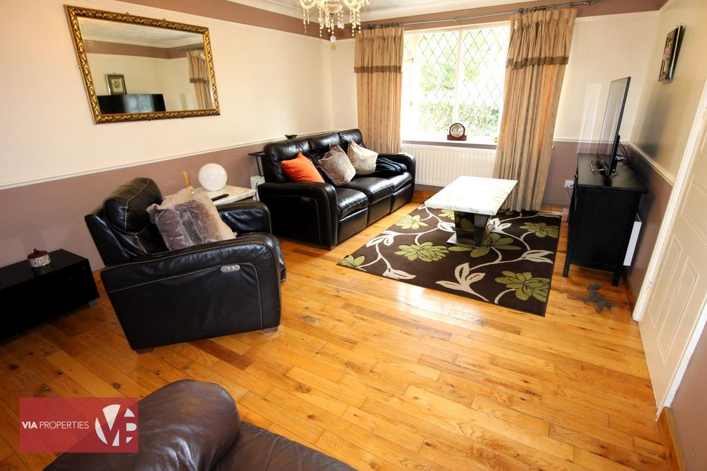 12 Church View Broxbourne EN10 7 AB via...
