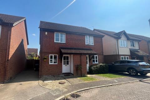 2 bedroom semi-detached house to rent, Aster Close, Abington, Northampton, NN3 3XG