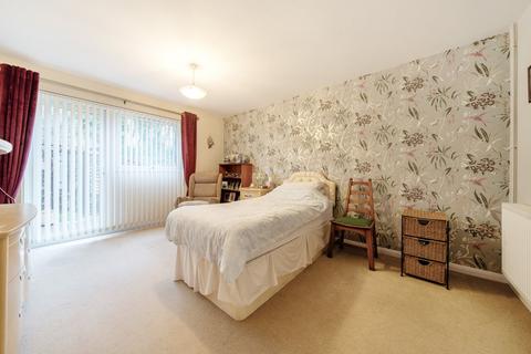 3 bedroom bungalow for sale, Allbrook Knoll, Hampshire SO50