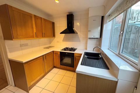 2 bedroom terraced house to rent, Pitt street, Macclesfield