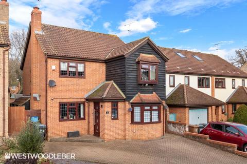 4 bedroom detached house for sale, The Hawthorns, Ware SG12