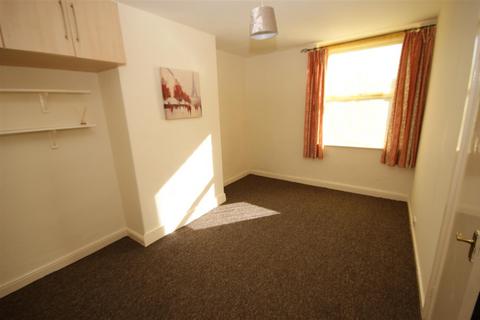 1 bedroom terraced house to rent, Back Charles Street, Brighouse