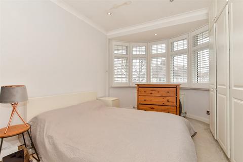 4 bedroom semi-detached house for sale, Walnut Way, Buckhurst Hill, Essex