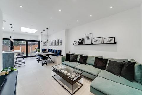 8 Brindwood Road, London, E4 8BH