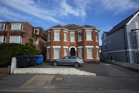 Studio to rent, Flat 10, Harkwood Court, 179 Bournemouth Road, Bournemouth, Dprset