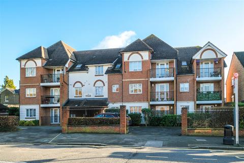 2 bedroom ground floor flat for sale, Pine View Court, North Chingford