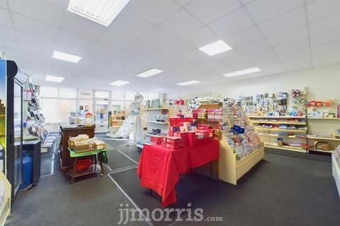 Shop to rent, Tenby House, 40 West Street, Fishguard