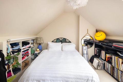 10 Shipton Street, London, E2 7RU