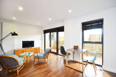 1 bedroom flat to rent, Queensbridge Road, London Fields, London, E8