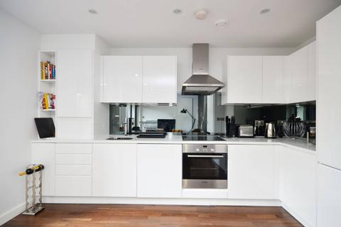 1 bedroom flat to rent, Queensbridge Road, London Fields, London, E8