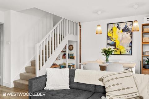 23 Caxton Road, Hoddesdon, EN11 9PD