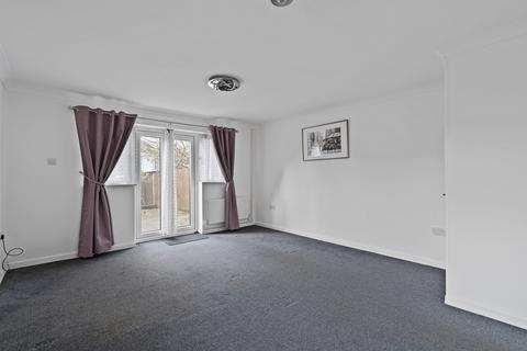 3 bedroom end of terrace house for sale, Finzi Close, Southampton, Hampshire. SO19 0EN