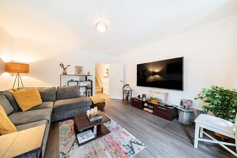 3 bedroom flat for sale, Whelan Road, Acton