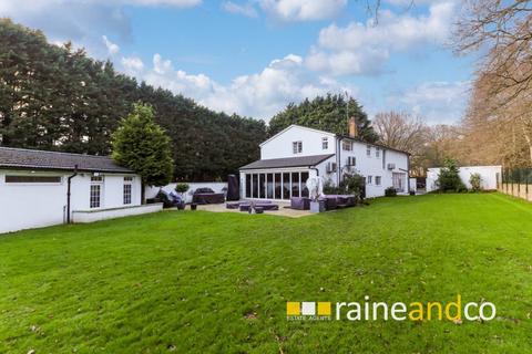 Willow End Dixons Hill Close, Brookmans Park, Hatfield, AL9 7EG