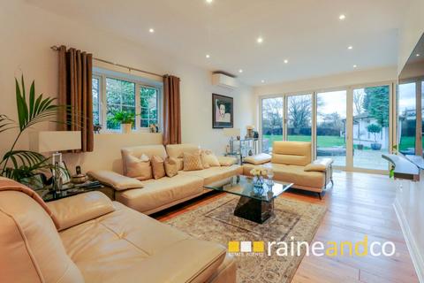 Willow End Dixons Hill Close, Brookmans Park, Hatfield, AL9 7EG