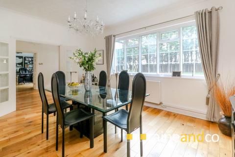 Willow End Dixons Hill Close, Brookmans Park, Hatfield, AL9 7EG