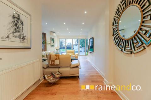 Willow End Dixons Hill Close, Brookmans Park, Hatfield, AL9 7EG