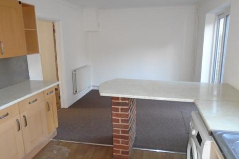 3 bedroom semi-detached house to rent, Hove BN3