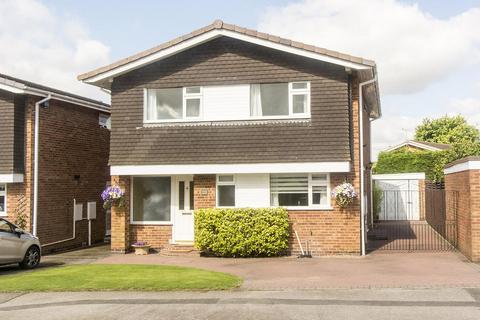 3 bedroom detached house for sale, Tennyson Road, Lutterworth